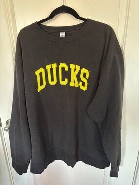 Oregon DUCKS Black Crewneck Pullover Sweatshirt